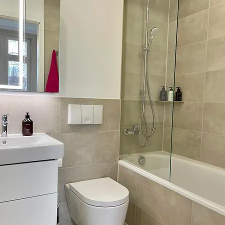 Traber 1 Sz Balkon 2 Badezimmer Suedvorstadt Apartment *