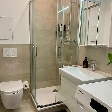 Apartment Traber 1 Sz Balkon 2 Badezimmer Suedvorstadt *