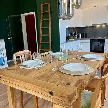 Traber 1 Sz Balkon 2 Badezimmer Suedvorstadt Apartment Leipzig