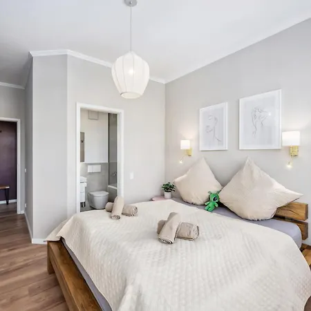 Traber 1 Sz Balkon 2 Badezimmer Suedvorstadt Apartment